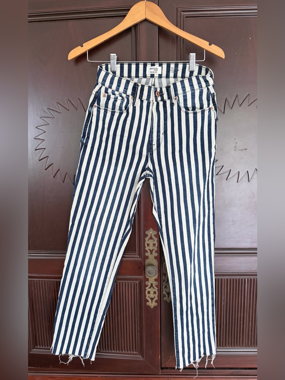 KENSIE JEANS Vintage Luxe “The Allie” High Rise Slim Jeans Raw Hem Pinstripe 4